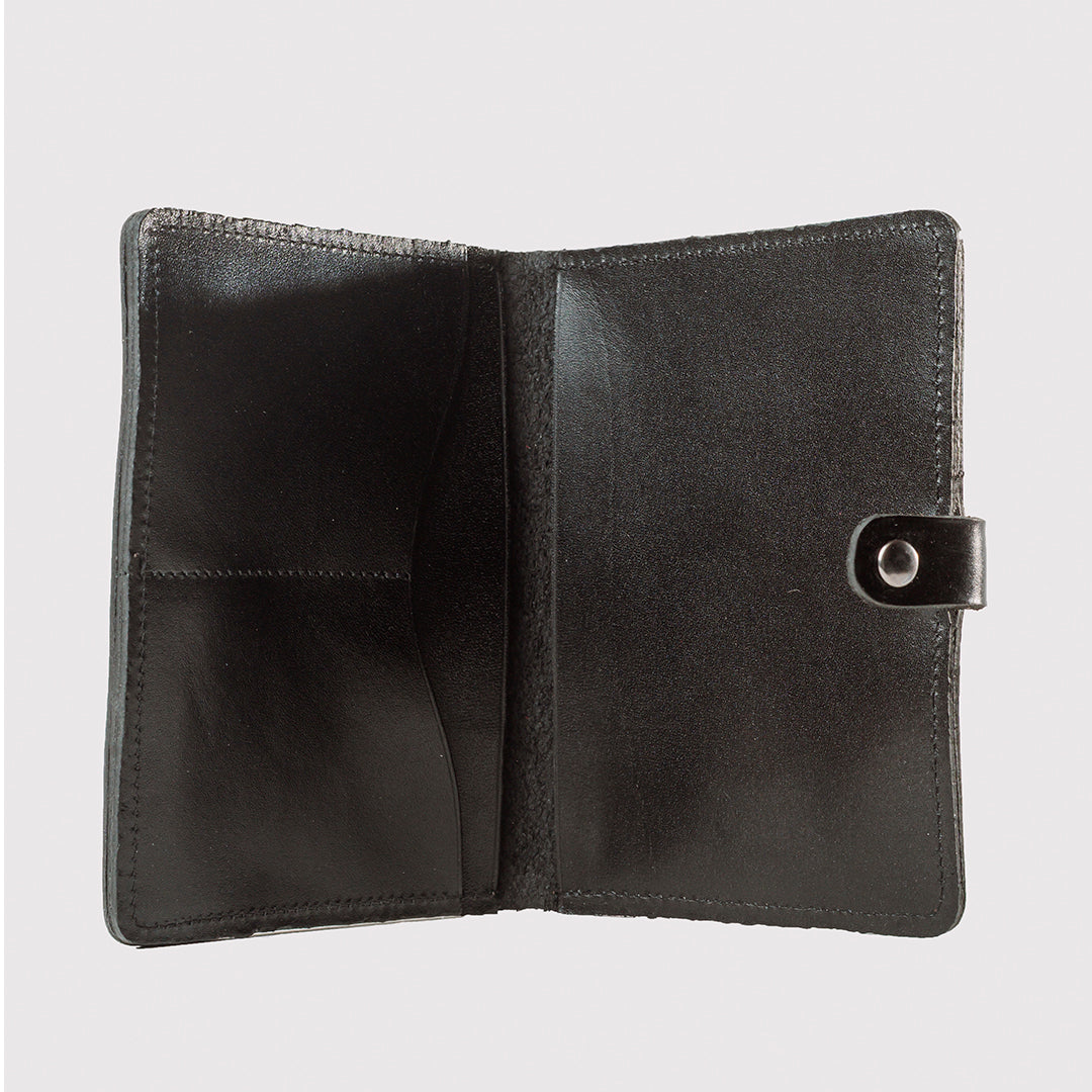 PORTAPASAPORTE NEGRO